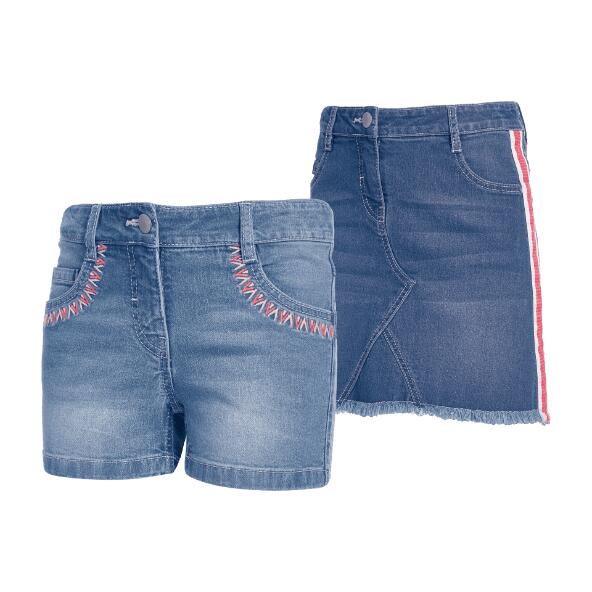 Denimshorts eller -nederdel