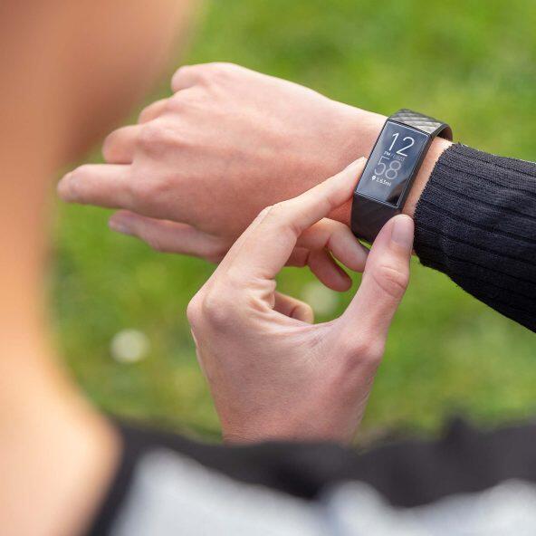 FITBIT(R) 				Fitbit Charge 4