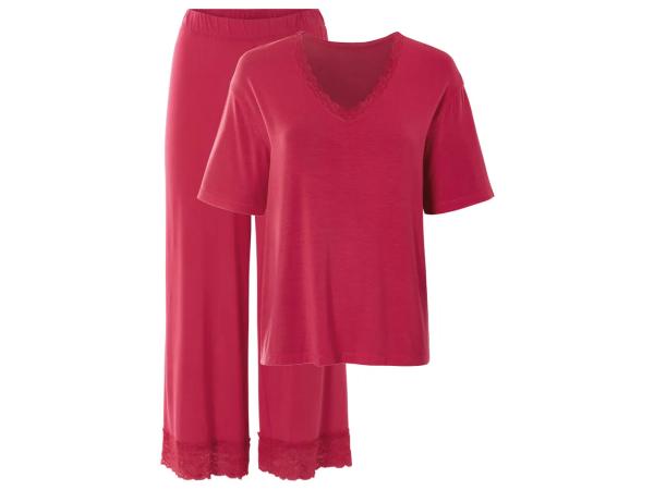 Ladies' pyjamas