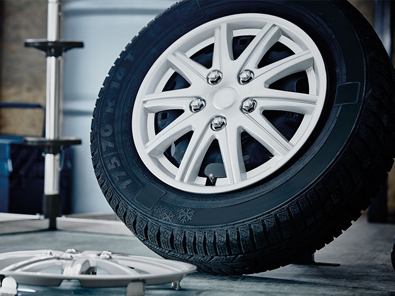 ULTIMATE SPEED Wheel Trim Set