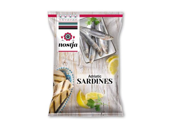 Hele makreller eller sardiner