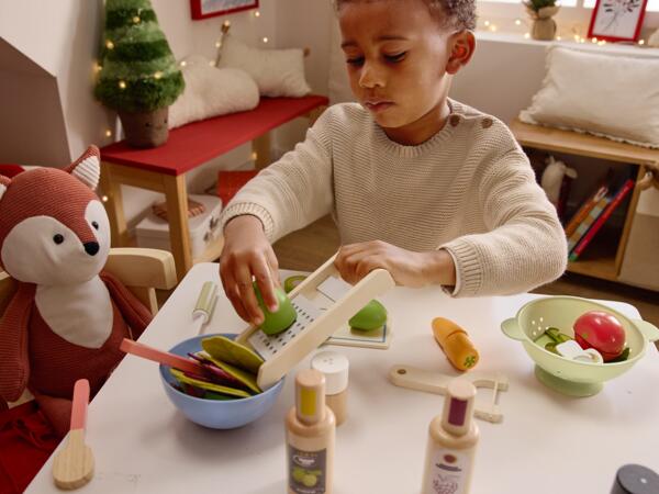 Salad, Burger & Fries or Cake Play Set