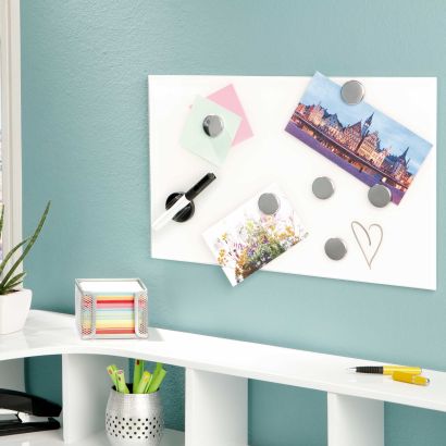 Gläserne Magnettafel