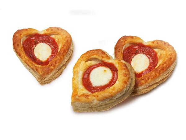 9 Heart-shaped Puff Pastry Pizzas