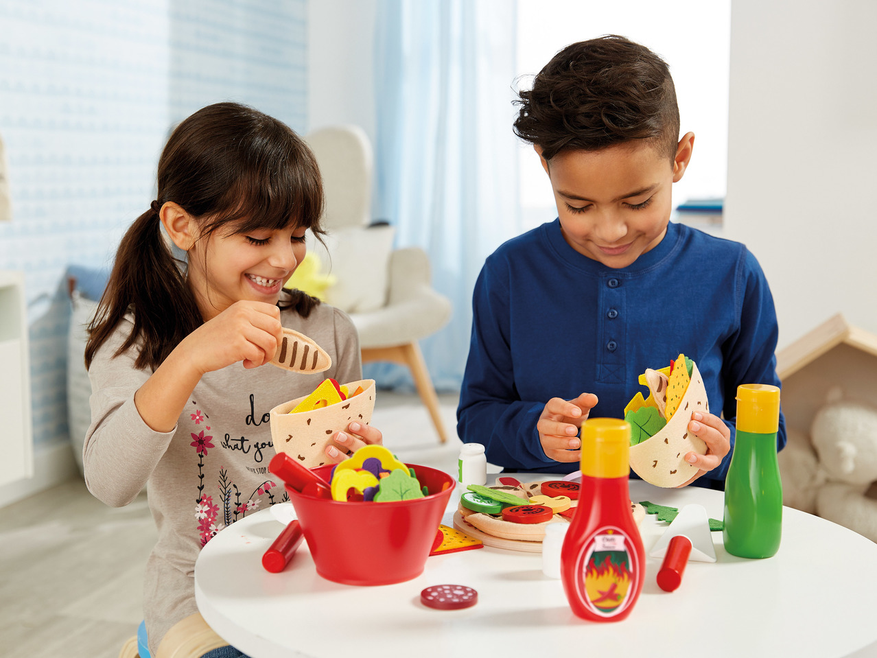 Playtive Junior Wood & Felt Food Set1