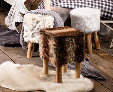 LIVING STYLE – SCHÖNER WOHNEN Fellhocker
