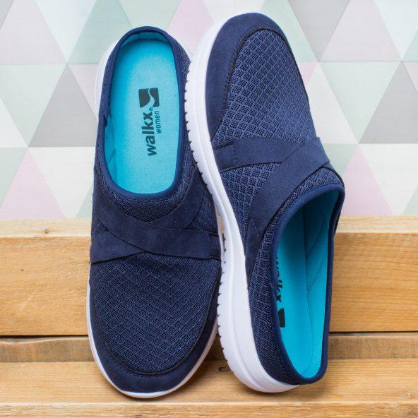 Slip-on sneakers