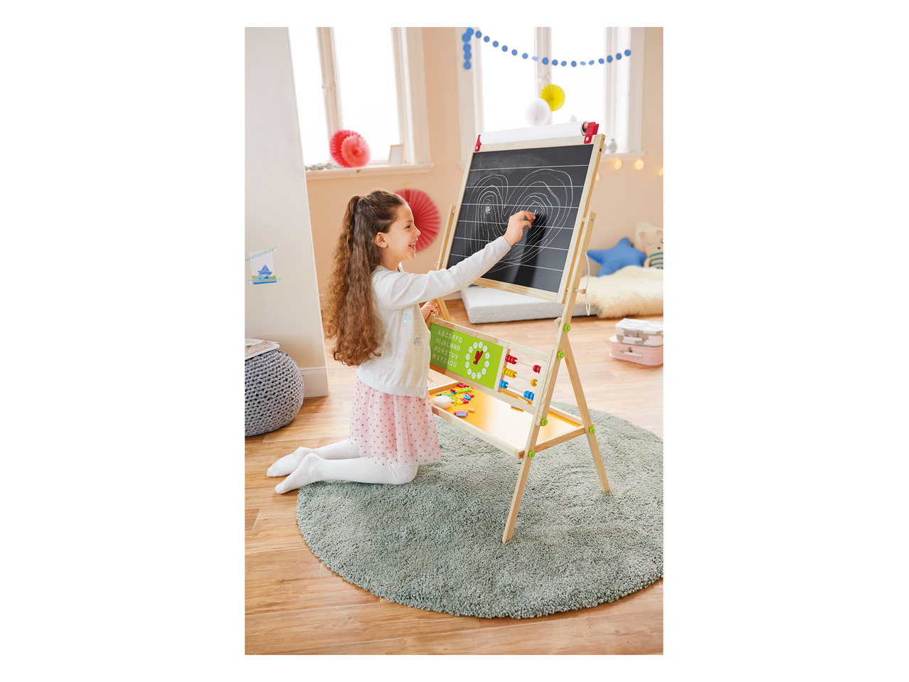 Playtive Junior Kids' Easel1