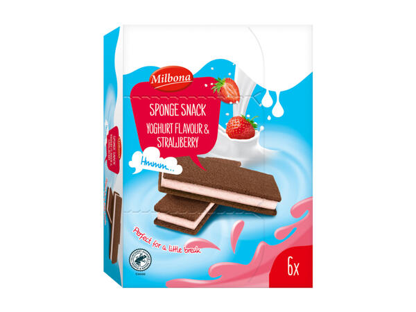 Sponge Snack with Yogurt and Strawberry Flavour