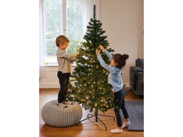 Künstlicher Christbaum