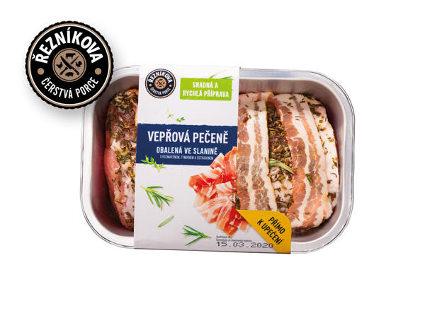 VEPŘOVÁ PEČENĚ OBALENÁ VE SLANINĚ