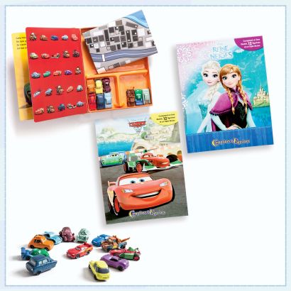 Buch mit Spielfiguren