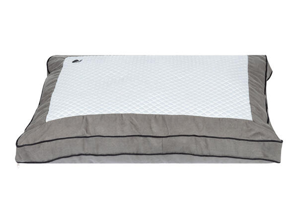 Zoofari Reversible Self Cooling and Warming Dog Bed