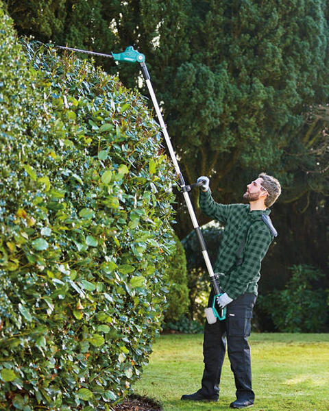 Cordless Telescopic Hedge Trimmer