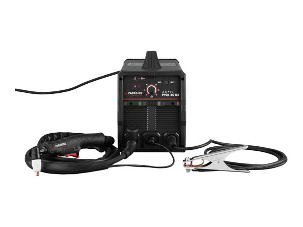 Plasma Cutter with Integrated Compressor
