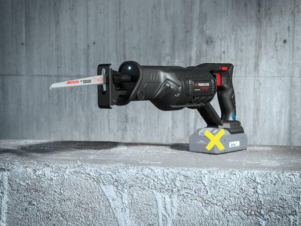 Cordless Sabre Saw