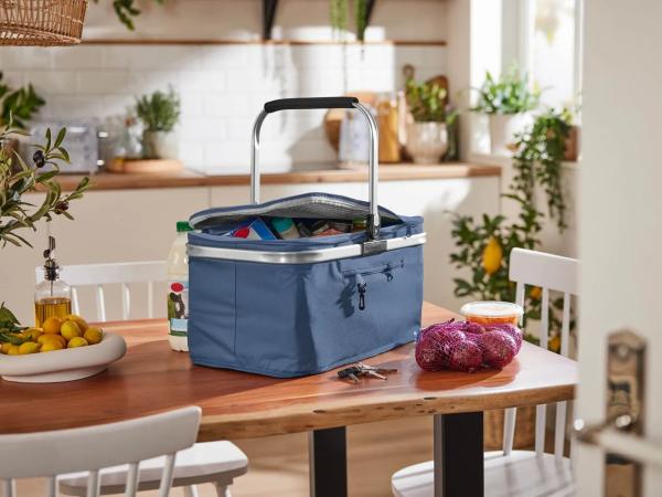 Insulated shopping basket
