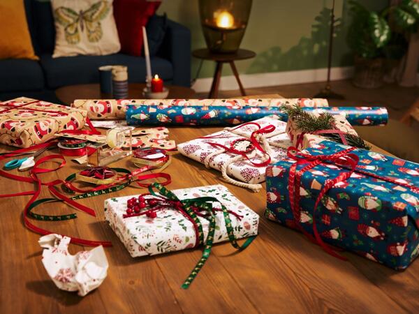 Geschenk-/​Packpapier oder Geschenkband-Set