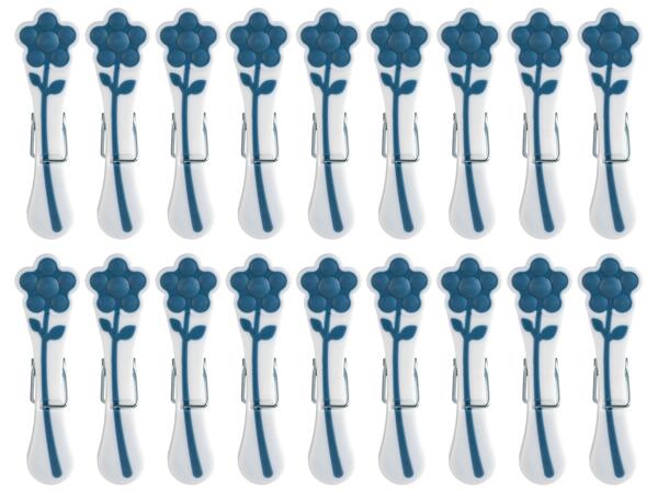 Clothes Pegs, 18 pieces
