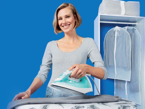 1740W Steam Iron