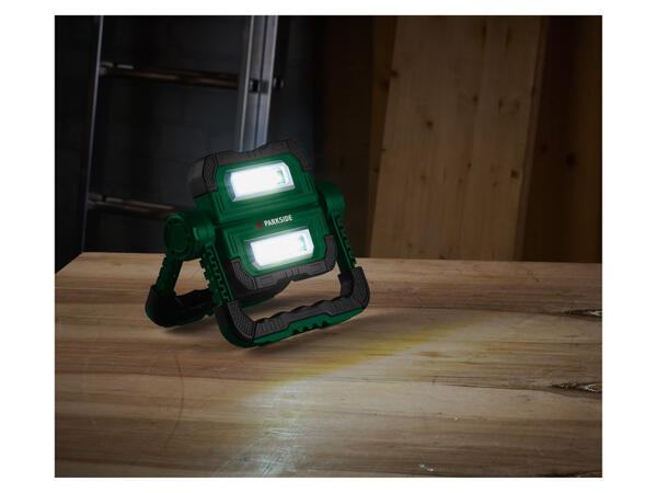 Pracovní LED svítidlo s powerbankou PBSL 5000 B2