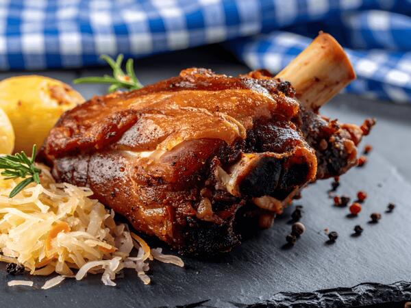 Slow Cooked Schweinehaxe