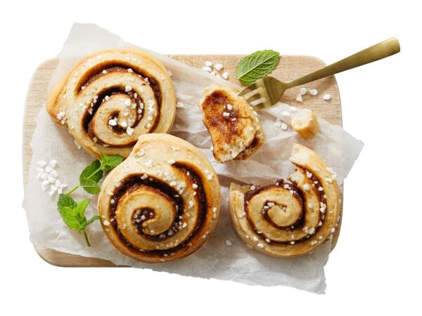 Chef Select Pastry Dough with Apple & Cinnamon Filling