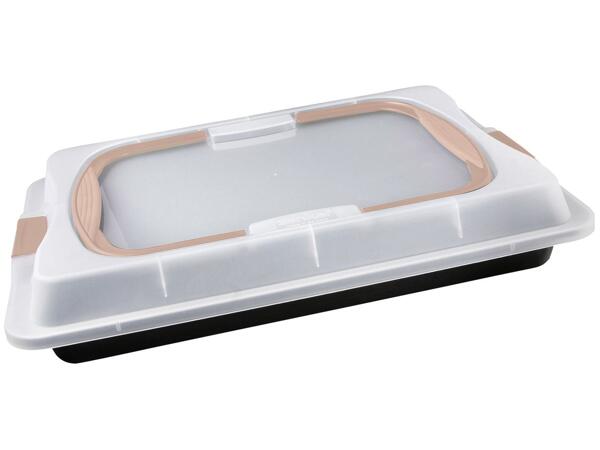 Baking tray or mould with lid