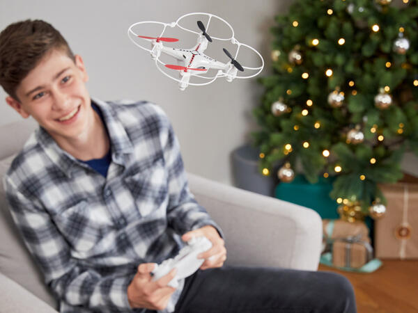 Radio-Controlled Helicopter or Quadrocopter
