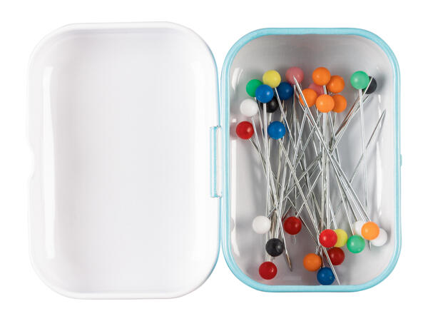 Crelando Assorted Sewing Accessories