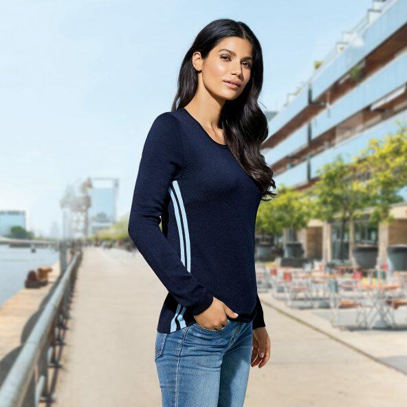 Finstrikket pullover