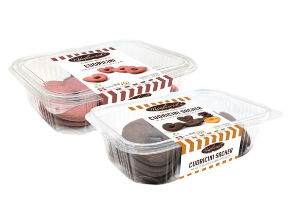 Hearts Biscuits with Hazelnut Cream or Sacher with Cocoa and Apricot