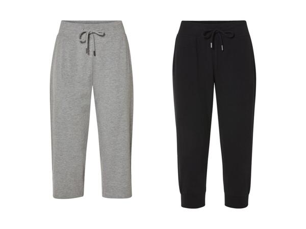 Pantaloni capri