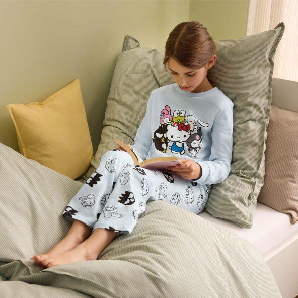 HELLO KITTY(R)/MARVEL(R) 				Pyjama