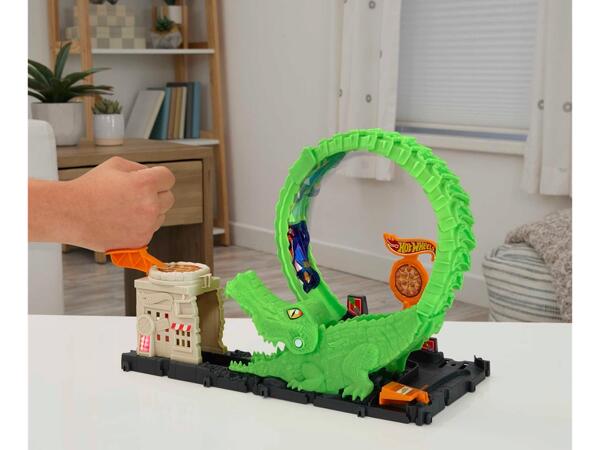Play Track