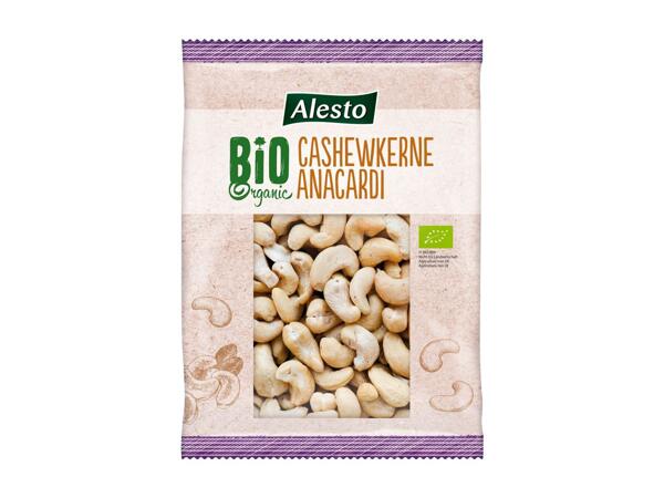 Organic cashews