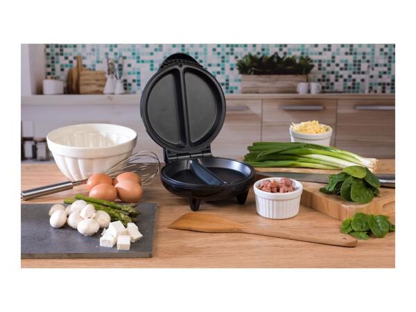 Salter Omelette Maker
