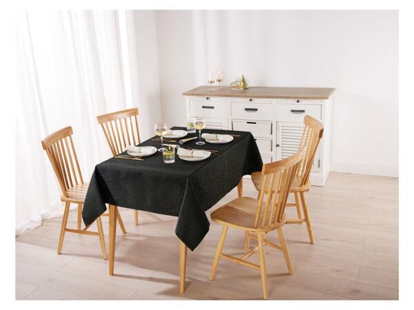 Tablecloth or table runner set