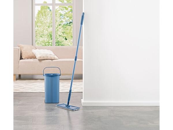 Floor mop set with bucket