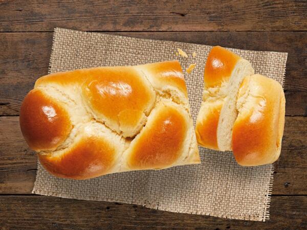 Brioche au beurre tressée