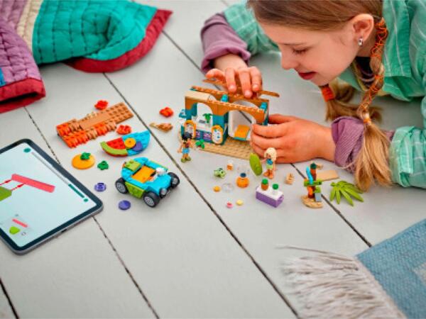 Lego Large LEGO(R) Play Set - Beach Smoothie Stand
