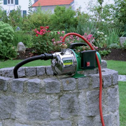 Gartenpumpe