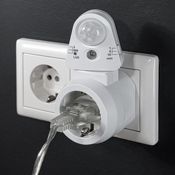 Steckdosenadapter