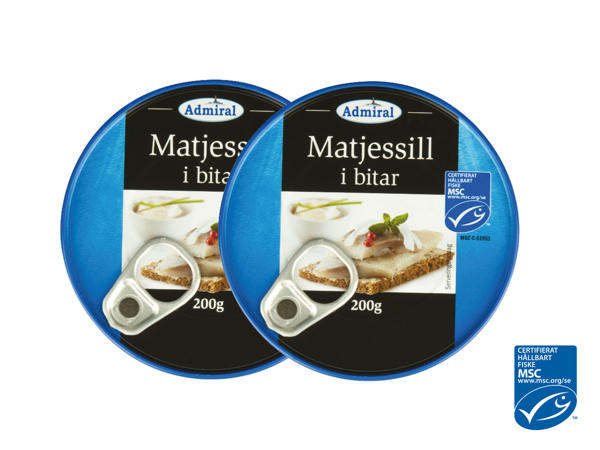 Matjessill i bitar