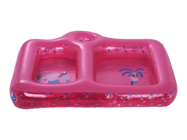 Sand & Water Pool