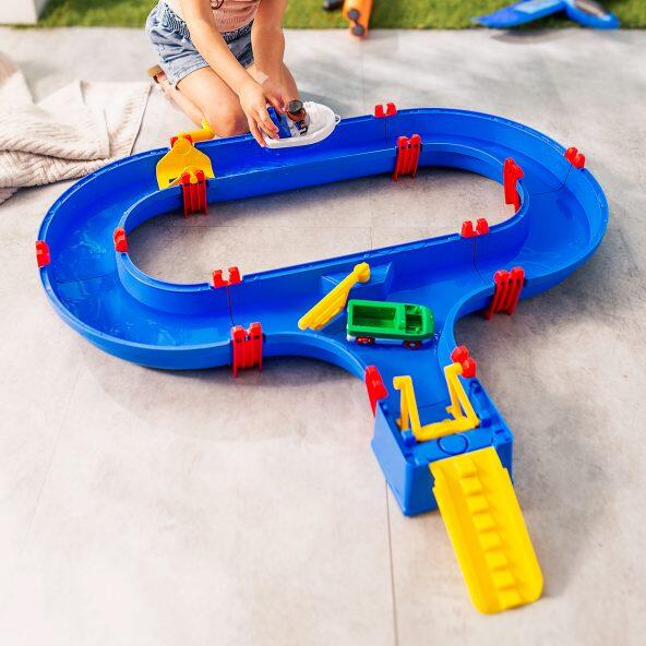 AQUAPLAY(R) 				Wasserbahn