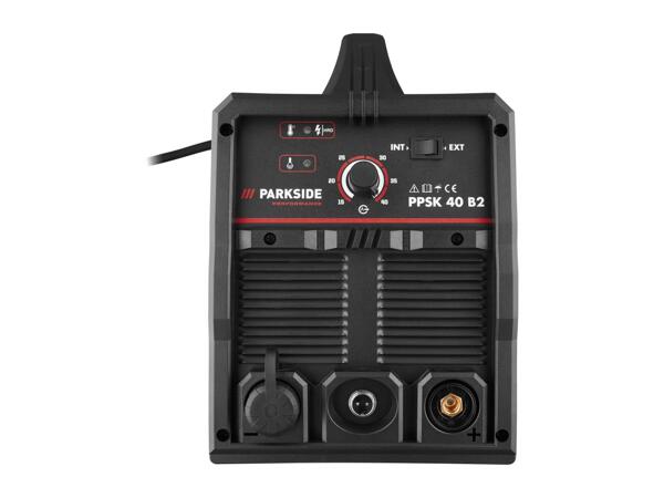 Plasma Cutter with Integrated Compressor
