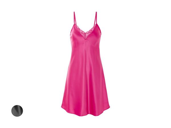 Chemise de nuit en satin avec dentelle