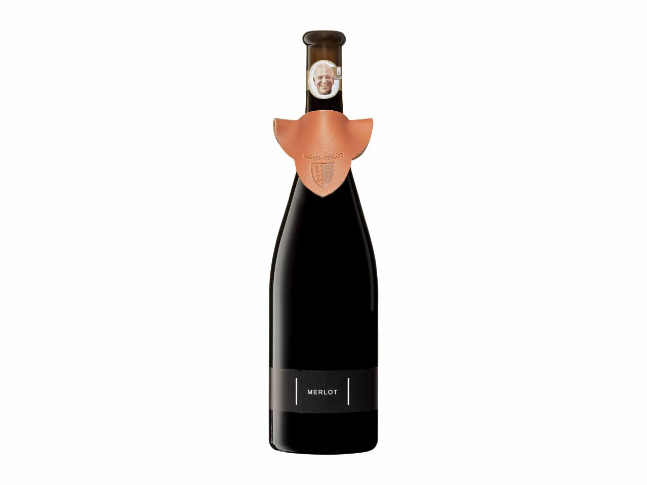Merlot Wallis