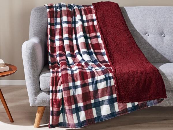 Cosy Microfibre Blanket
